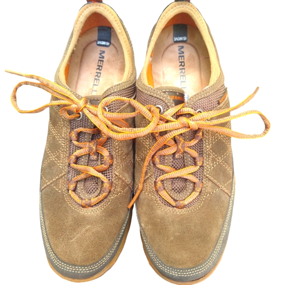Women's Like New Merrell Mocha Shoes (please read Small Flaw)